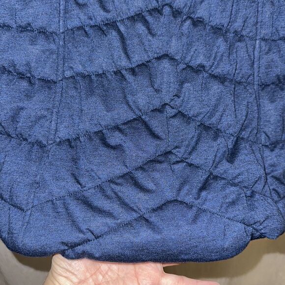 Chico’s 1 (8-10) Blue Water Resistant Knit Puffer Insulated Full Zip Vest - Picture 8 of 16